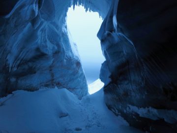 The mouth of the meltwater channel in the Austre Brøggerbreen